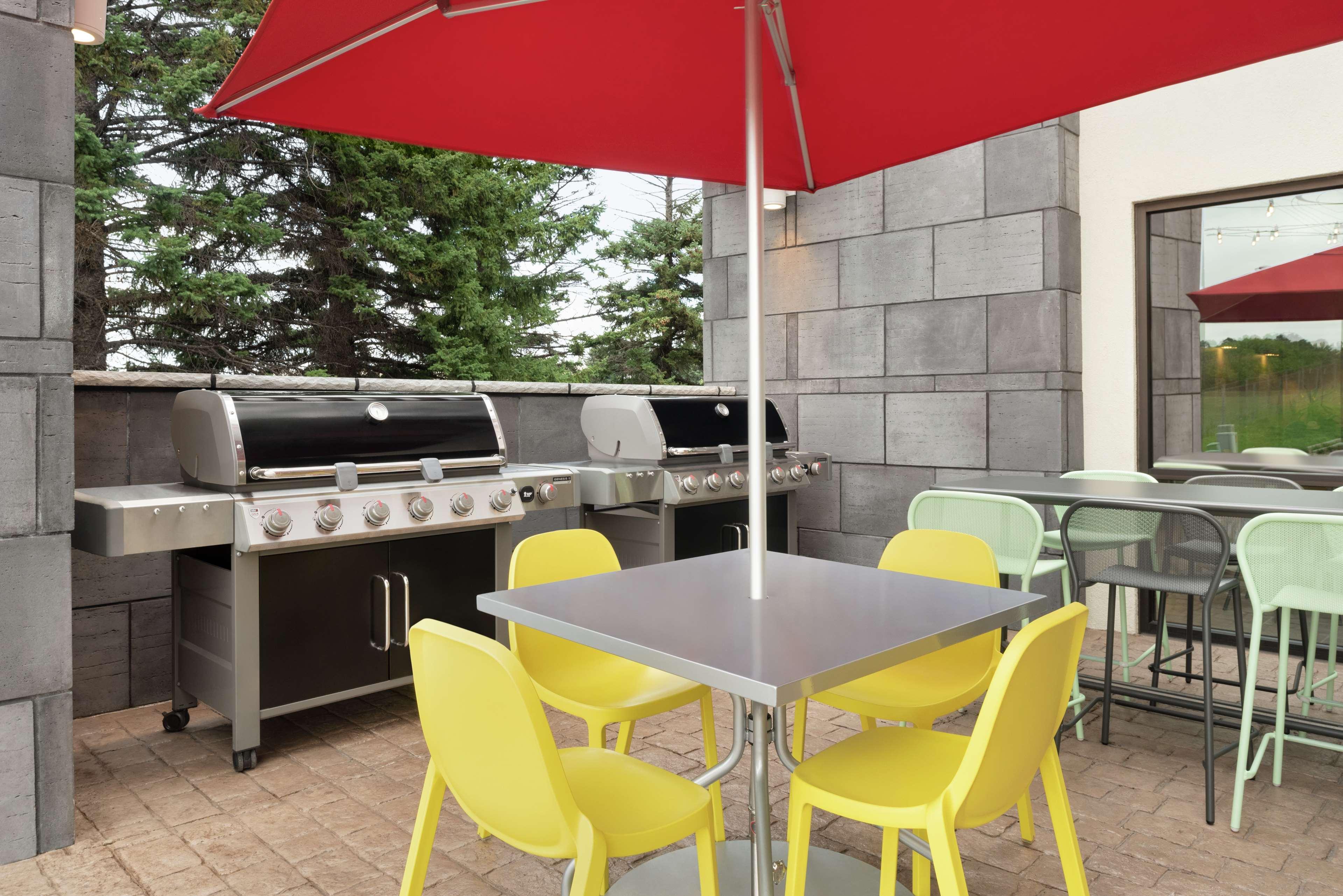 Home2 Suites By Hilton Μπίσμπαρκ Εξωτερικό φωτογραφία